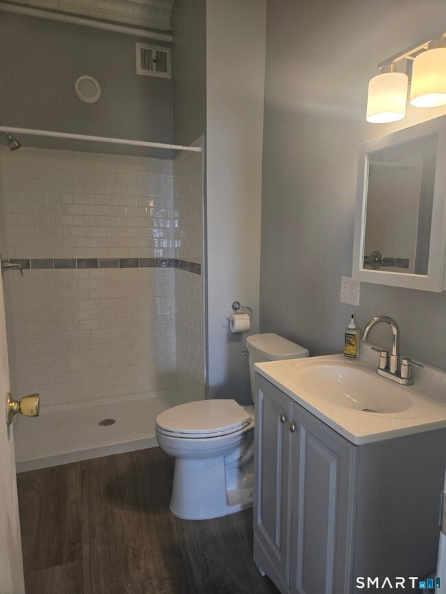 Building Photo - 49 Woodside St