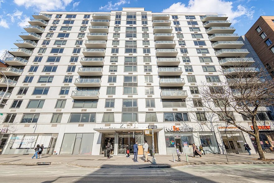 Building Photo - 250 E Houston St