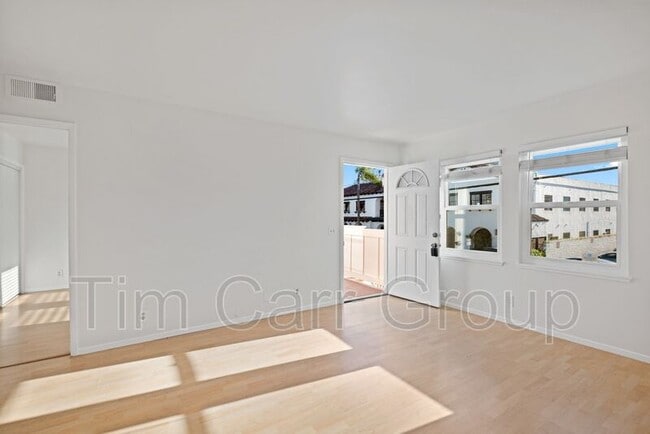 Building Photo - 231 Cabrillo St
