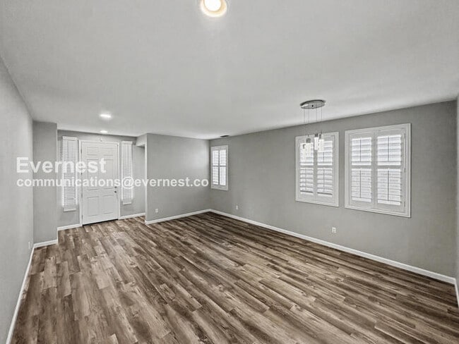 Building Photo - 1090 Azalea Ln