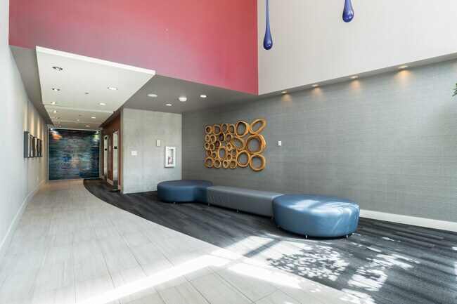 Building Photo - 989 112th Ave NE