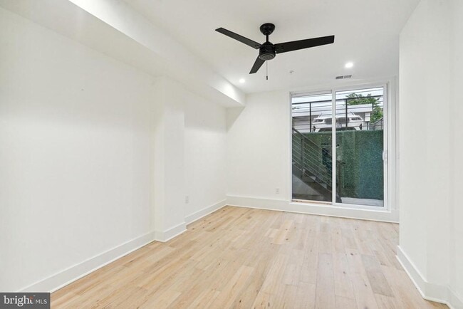 Building Photo - 1111 K St NE