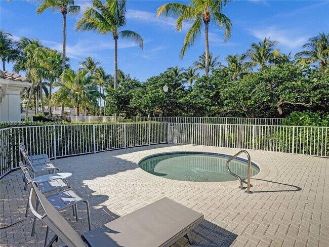 Building Photo - 16291 Bristol Pointe Dr