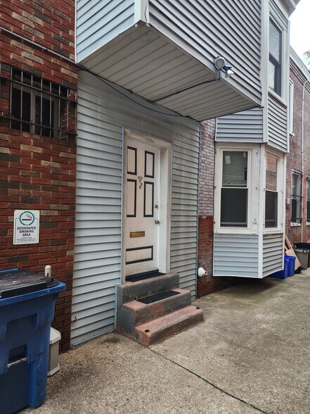Building Photo - 4529 Springfield Ave