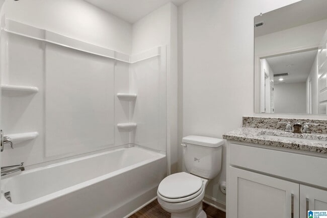 Building Photo - 2029 Eaton Pl