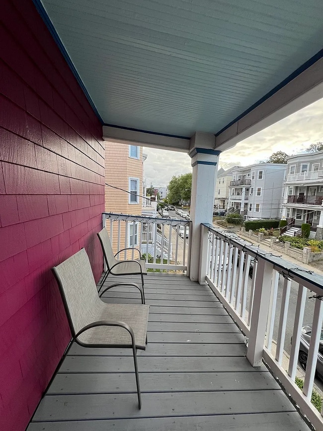 Building Photo - 41 King St