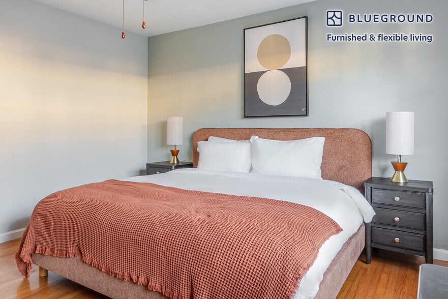 Building Photo - 327 Hawthorne Ave