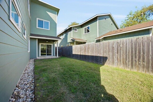 Building Photo - 1125 Walton Ln