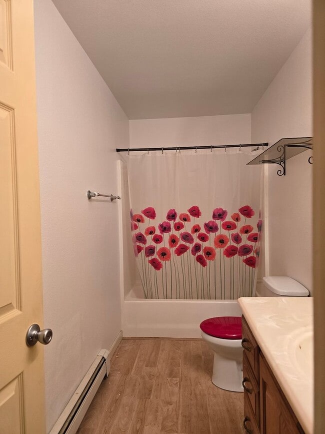 Building Photo - 3BR/2BA Home on 2 Acres – 2 Car Garage & Pet Friendly