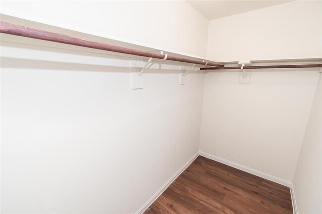 Building Photo - 5643 Post Oak Manor Dr
