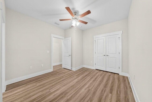 Building Photo - 284 N Sand Palm Rd