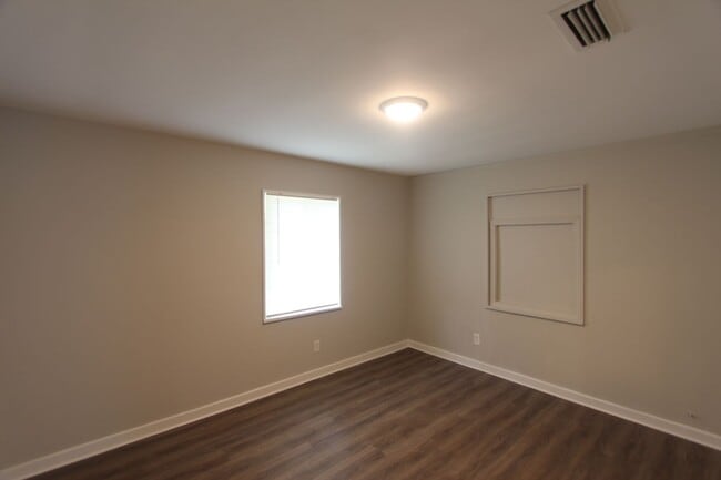 Building Photo - Great Home - New on The Market!!