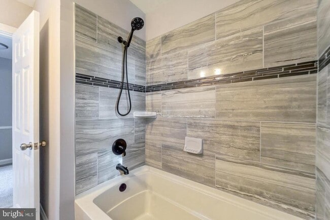 Building Photo - 4011 Mortimer Ave