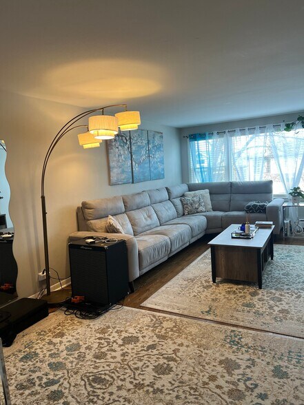 Building Photo - 2539 N 75th Ct