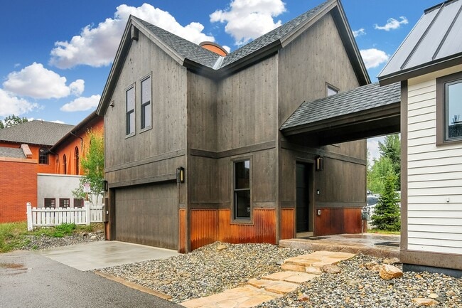 Building Photo - Summer in Downtown, historic Breckenridge! Luxury Home, Walk to Everything!