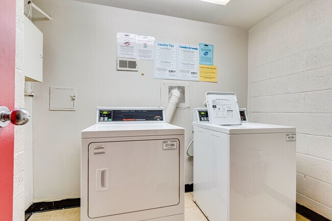 Laundry - 6th Floor - 6143 Leesburg Pike