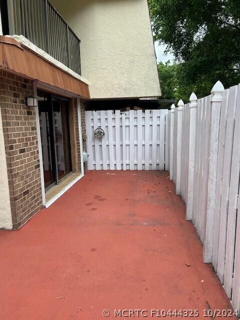 Building Photo - 1745 Coral Ave