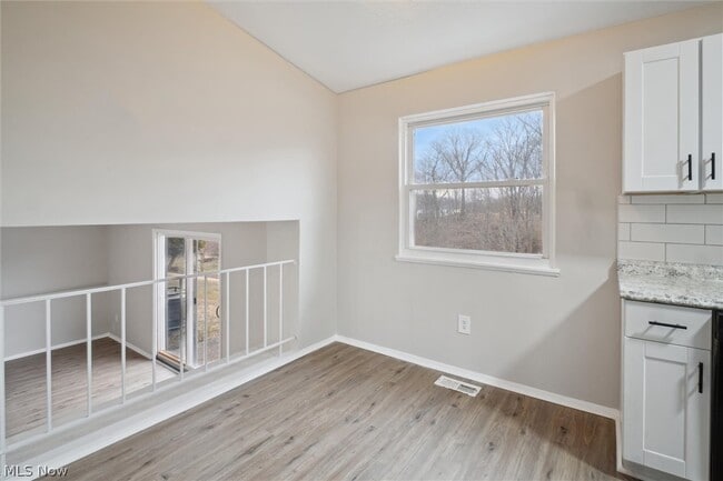Building Photo - 6699 Deer Ct