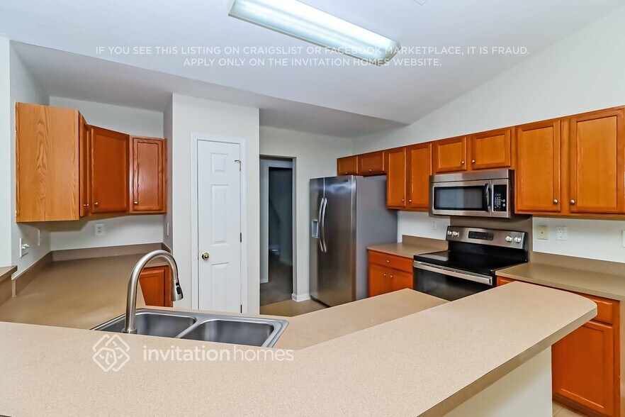 Building Photo - 721 Carly Court