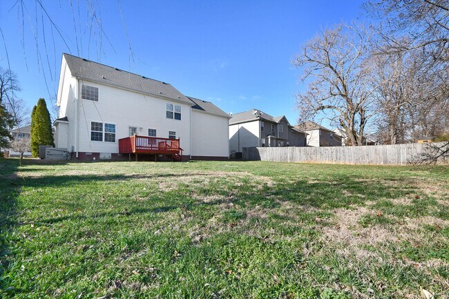 Building Photo - Pet Friendly Three Bedroom with Bonus!