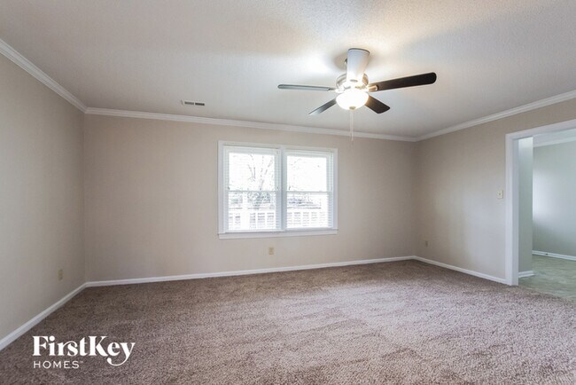 Building Photo - 2310 Fernridge Ln