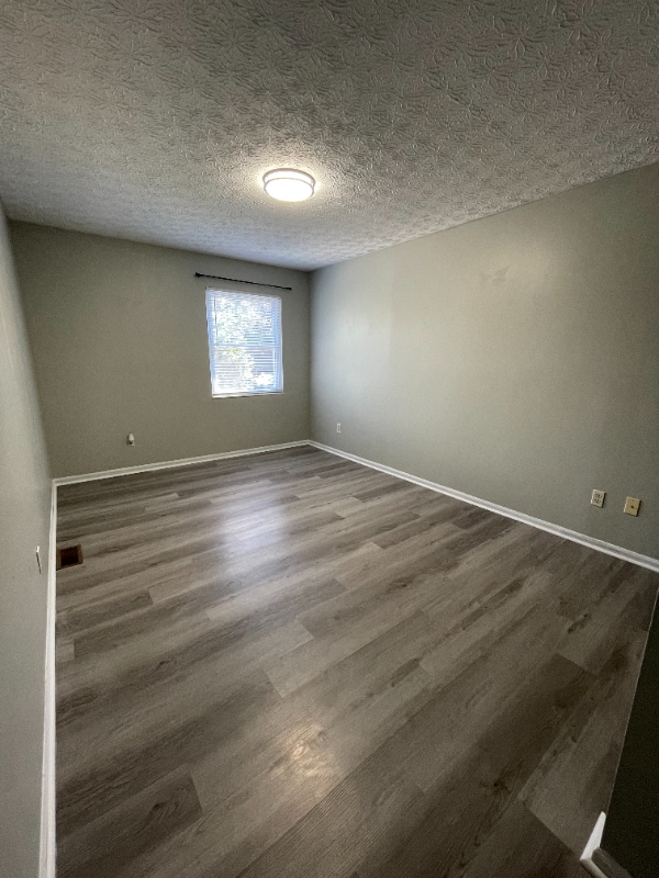 Building Photo - 3828 Longton Dr
