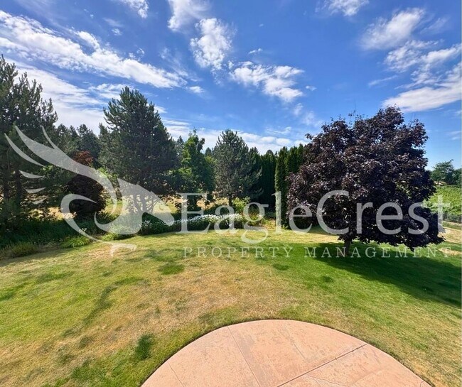 Building Photo - Luxury Bella Terra Estate with Mountain & Vineyard Views