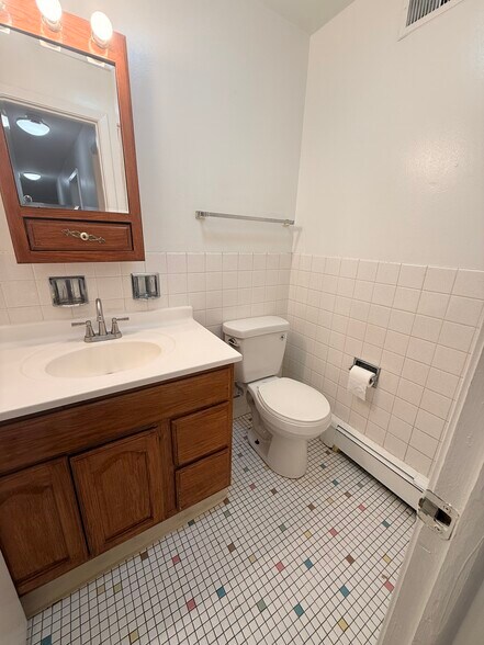 Building Photo - 700 McKinley Ave