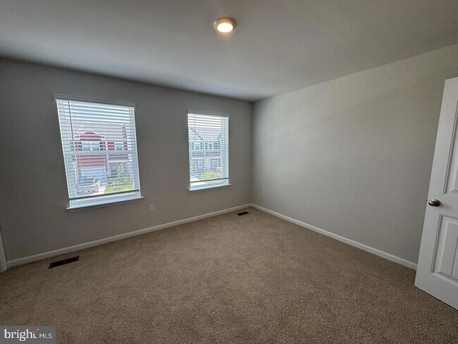 Building Photo - 1408 Sugarplum Ln