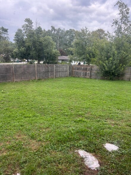 Building Photo - 14545 Archer Ave