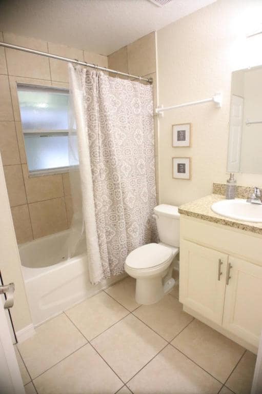 Building Photo - 826 N Lincoln Ave