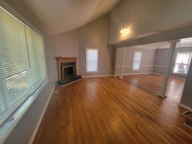 Building Photo - 1473 Mt Rainier Dr