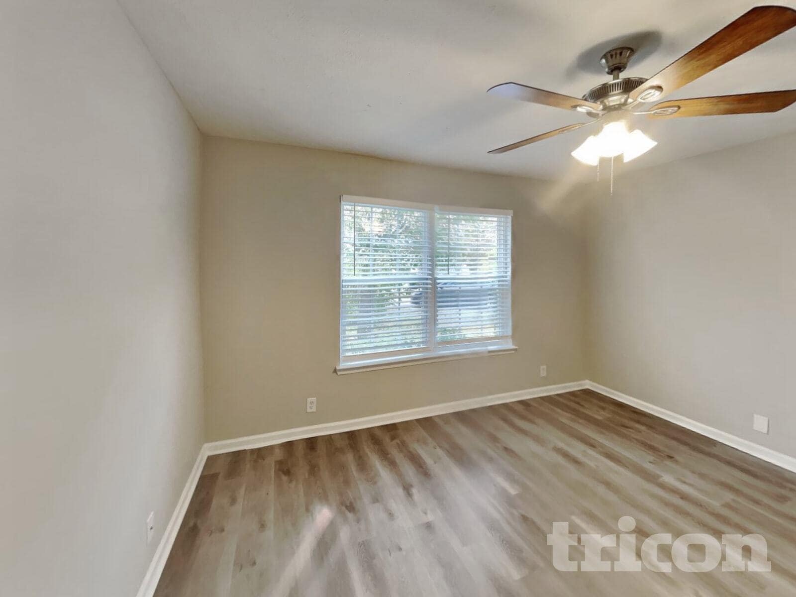 Building Photo - 1116 S Hampton Cl