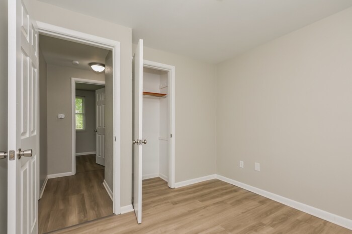 Building Photo - 3899 Timberline Dr