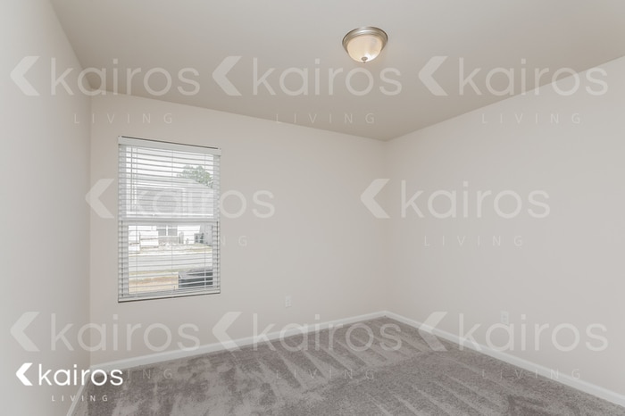 Building Photo - 832 Whispering Creek Ave