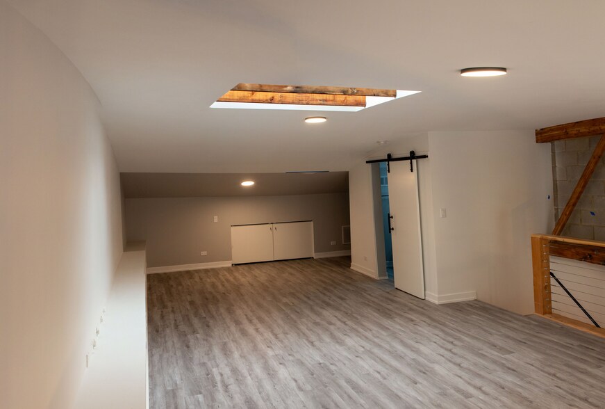 Building Photo - 2308 Lee St