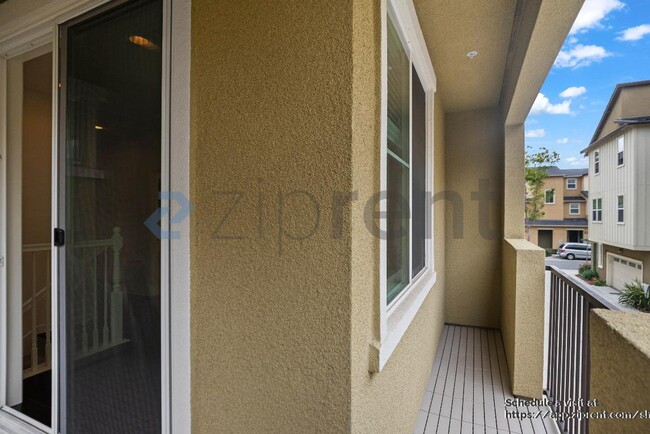 Building Photo - 1457 Coyote Creek Way