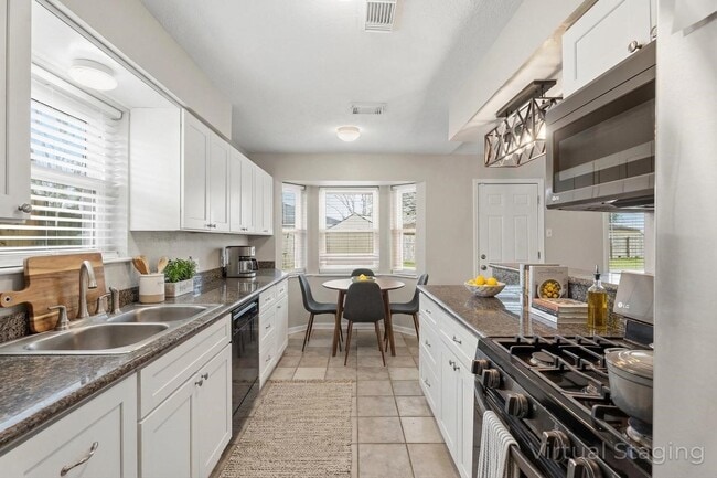 Building Photo - 3214 White Sail