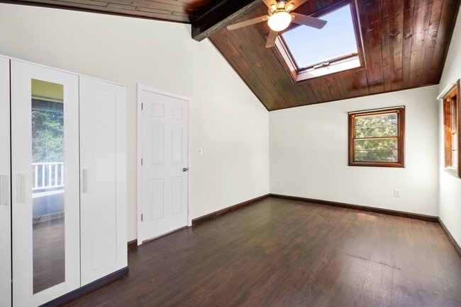 Building Photo - 42 Pinehurst Ave