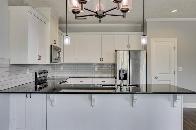 Building Photo - 445 Longmeadow Dr