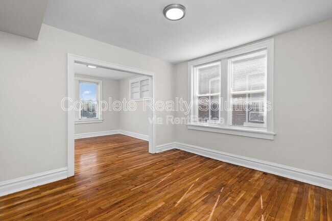 Building Photo - 4175 McRee Ave