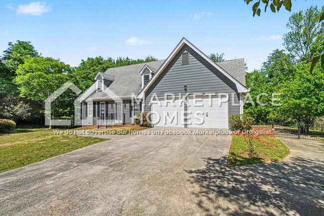 Building Photo - 190 Willow Glenn Dr
