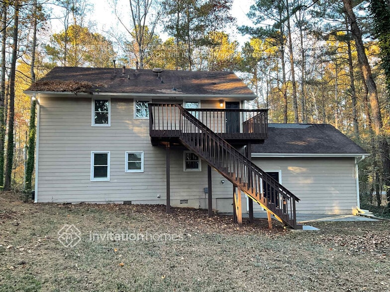 Building Photo - 3607 Memorial Pkwy NW