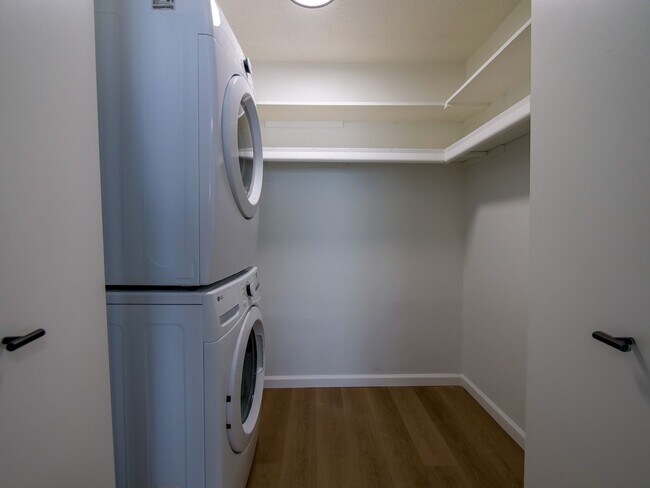 Building Photo - All New Luxury Living In Plymouth