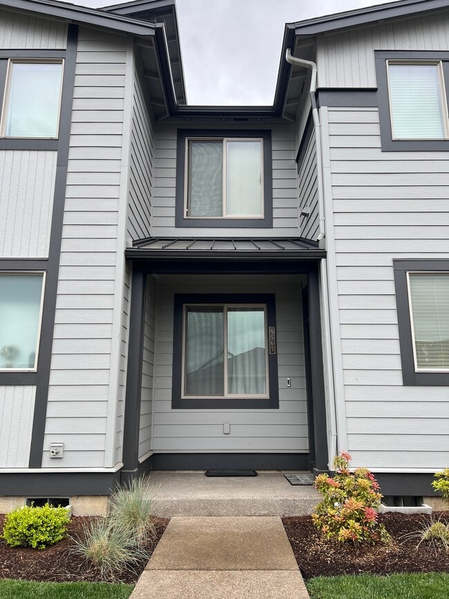 Building Photo - 5565 SE 80th Ave