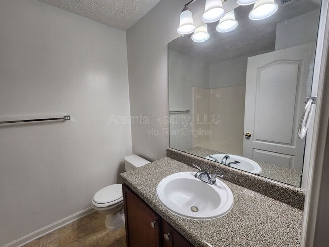 Building Photo - 687 Georgetown Ct