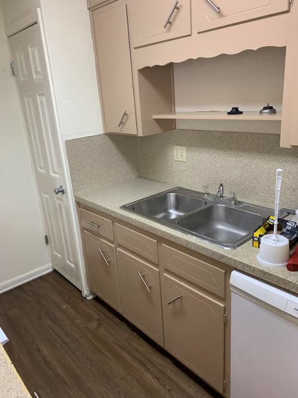 Building Photo - 2353 Jennifer Dr