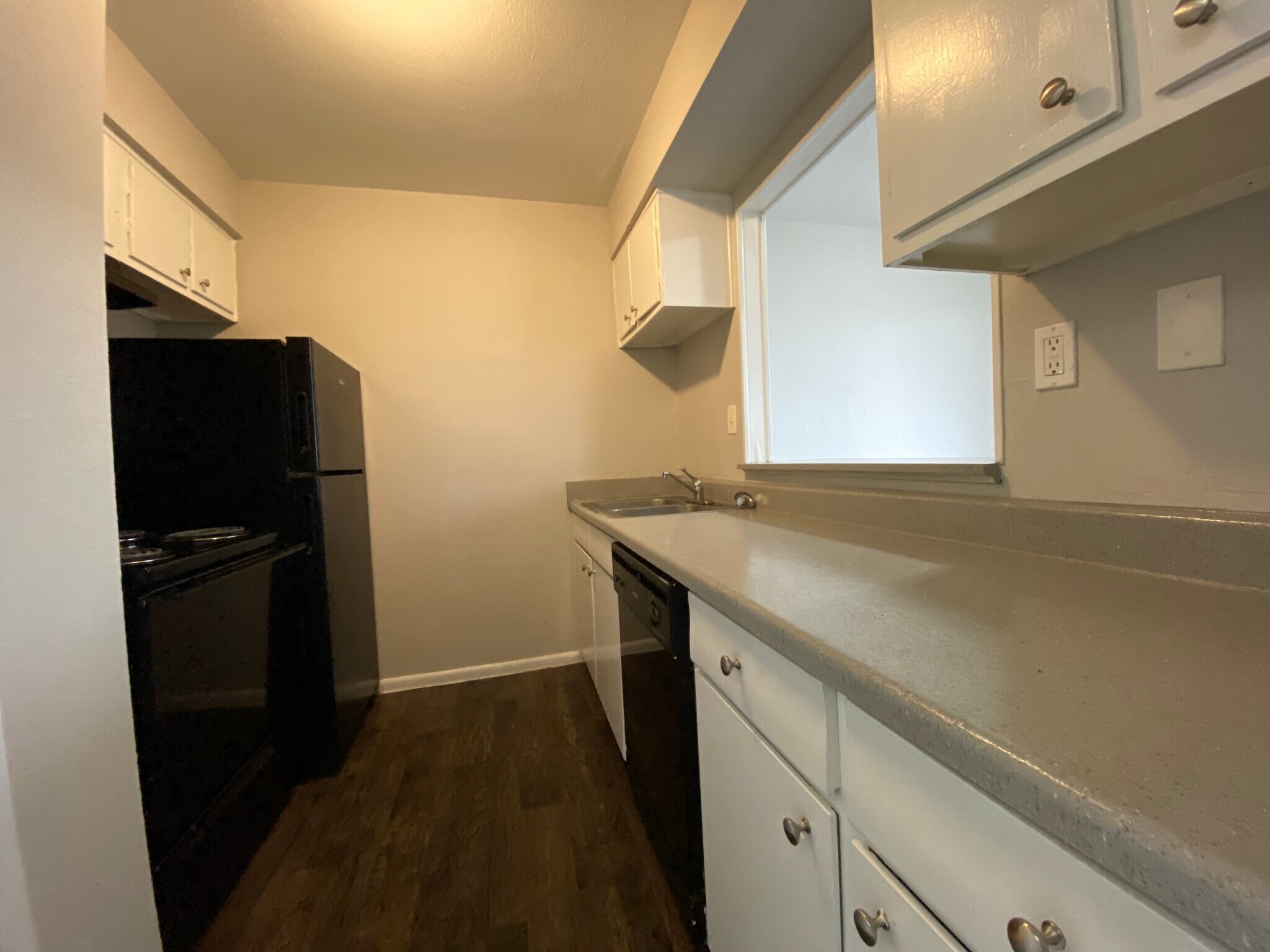 Building Photo - 3237 S Staples St