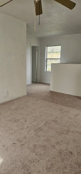 Building Photo - 1217 3rd Ave N