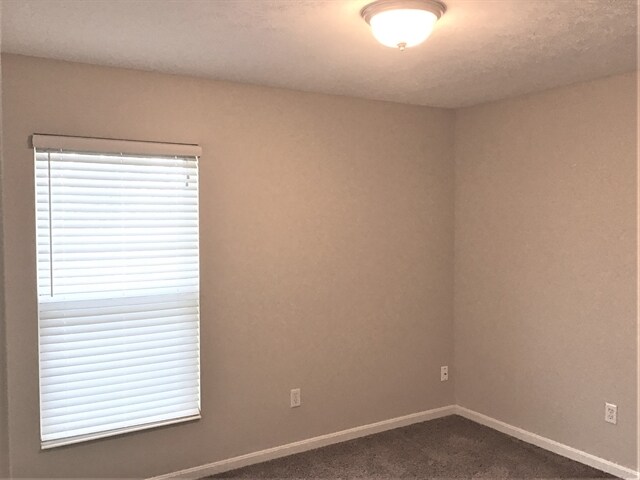 Building Photo - 6743 Waverly Park